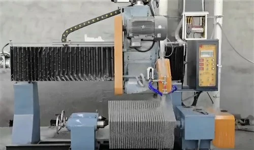 Automatizovaný stroj na horizontálne profilovanie kameňa JZFX-YQ